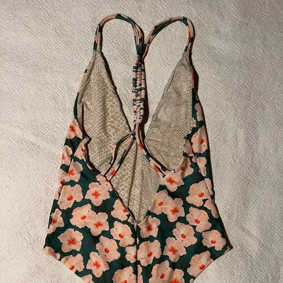 ACACIA One Piece Swimsuit, SMALL, Worn but good cond. Green + Pink Hibiscus